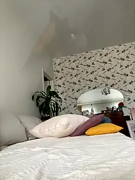 Kitty Kisss online show from 10-27-25, 07:45