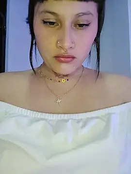 Eva Clark01 online show from 10-30-25, 01:07