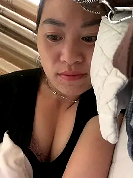 tuyetnhi-00 online show from 11-06-25, 12:55