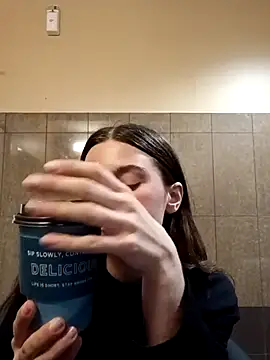 freakylittlebitch69 online show from 09-18-25, 06:21