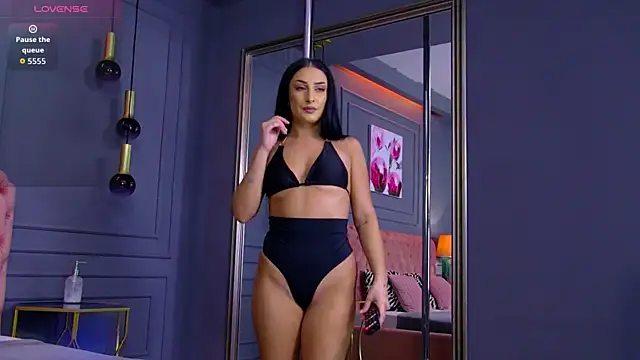 Snapshot of SelenaRoyce chatting on 09-09-25, 05:45 SelenaRoyce online show from 09-09-25, 05:45