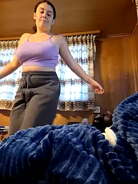 Snapshot of YoungLiisaxx chatting on 11-03-25, 03:46 YoungLiisaxx online show from 11-03-25, 03:46