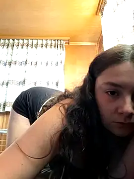 Snapshot of YoungLiisaxx chatting on 11-06-25, 02:51 YoungLiisaxx online show from 11-06-25, 02:51