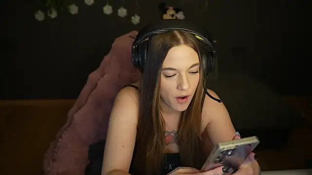 Luna Lynn online show from 01-06-26, 09:29