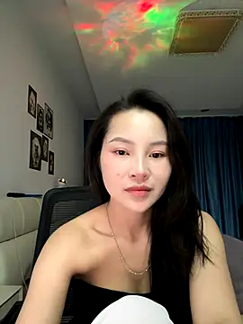 Snapshot of -Xu-ka- chatting on 11-07-25, 01:44 -Xu-ka- online show from 11-07-25, 01:44