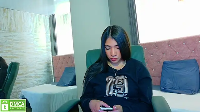 Snapshot of Aurora_jones11 chatting on 09-21-25, 03:30 Aurora jones11 online show from 09-21-25, 03:30