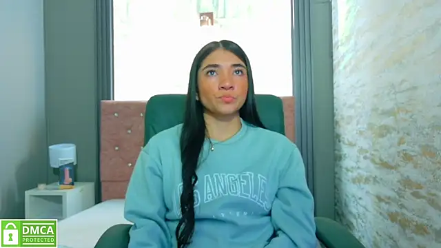 Snapshot of Aurora_jones11 chatting on 09-24-25, 03:21 Aurora jones11 online show from 09-24-25, 03:21