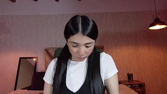 Snapshot of Aurora_jones11 chatting on 10-16-25, 03:40 Aurora jones11 online show from 10-16-25, 03:40