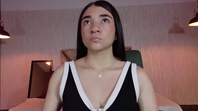 Snapshot of Aurora_jones11 chatting on 10-20-25, 03:29 Aurora jones11 online show from 10-20-25, 03:29