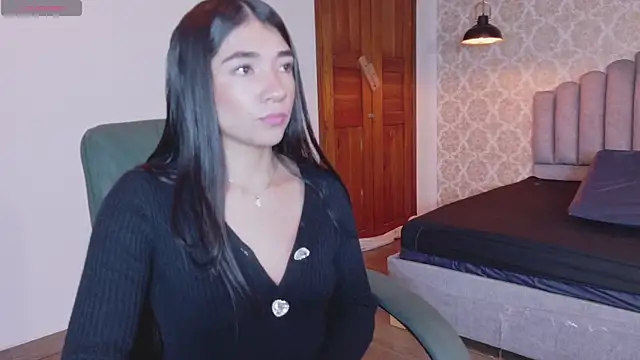 Snapshot of Aurora_jones11 chatting on 10-22-25, 04:13 Aurora jones11 online show from 10-22-25, 04:13