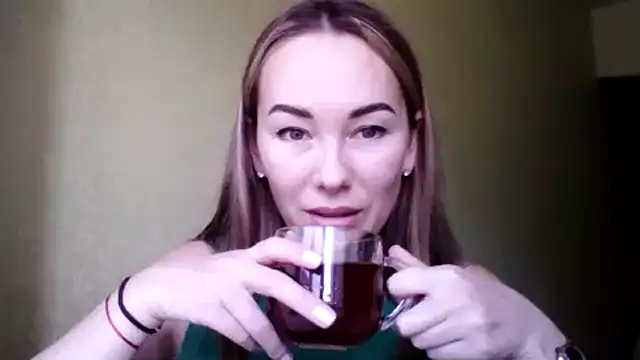 Sovaee online show from 10-28-25, 07:45