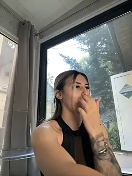 Ella Vee online show from 09-20-25, 04:35