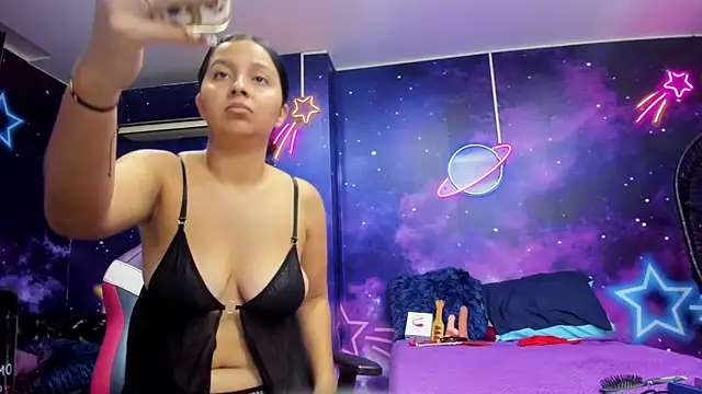 Snapshot of Thalia_Cortea chatting on 10-23-25, 02:27 Thalia Cortea online show from 10-23-25, 02:27