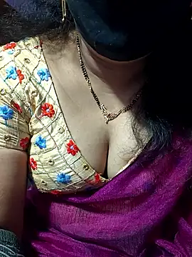 luci-queen online show from 12-22-25, 02:41