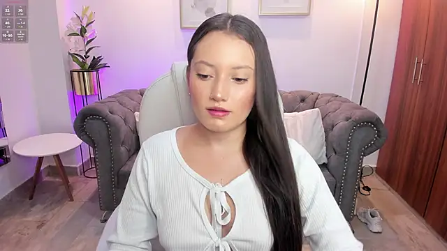 nylaa rose online show from 09-15-25, 06:41