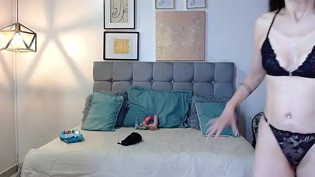  naomi s online show from 03-31-26, 01:22