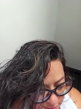 Nicoleefaith  online show from 04-05-26, 07:44