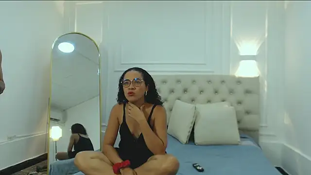 charlotte dante212 online show from 10-25-25, 03:47