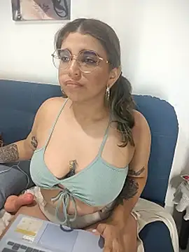 Snapshot of Lyra-Richter chatting on 09-28-25, 10:20 Lyra-Richter online show from 09-28-25, 10:20