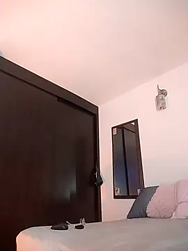 Snapshot of Lyra-Richter chatting on 10-25-25, 04:35 Lyra-Richter online show from 10-25-25, 04:35