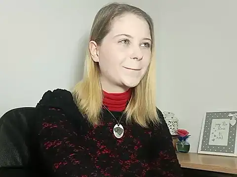 LydiaYoung online show from 09-11-25, 02:17