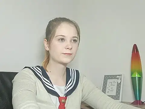 LydiaYoung online show from 09-18-25, 06:10