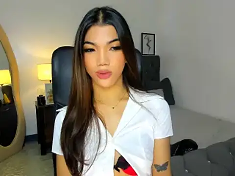 CassieSommereux online show from 11-16-25, 05:51