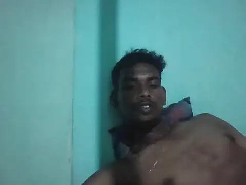 Snapshot of Tamilgud23 chatting on 10-18-25, 05:03 Tamilgud23 online show from 10-18-25, 05:03