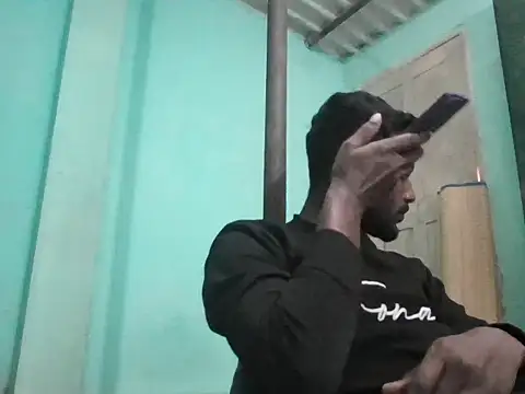 Snapshot of Tamilgud23 chatting on 12-14-25, 05:02 Tamilgud23 online show from 12-14-25, 05:02