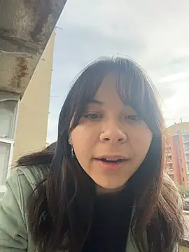 YumiLux online show from 01-10-26, 03:03