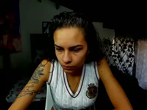 Skylovershot online show from 11-27-25, 01:46