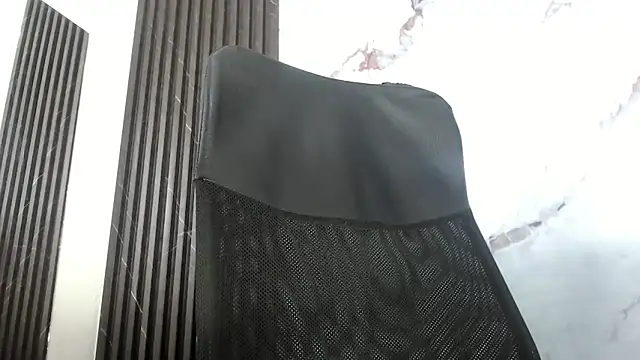 Snapshot of CamelyHott chatting on 09-26-25, 07:18 CamelyHott online show from 09-26-25, 07:18