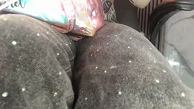 CamelyHott online show from 04-22-26, 02:36