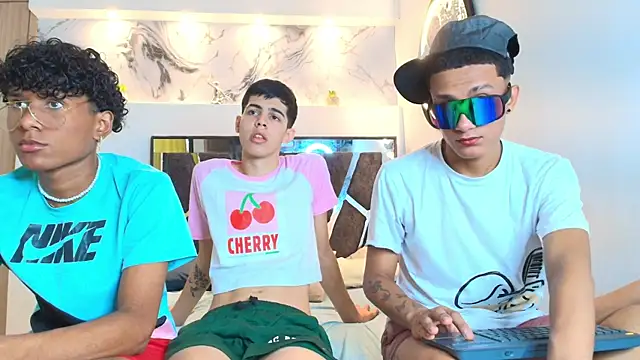 YOUNGS GUYS online show from 09-19-25, 07:25