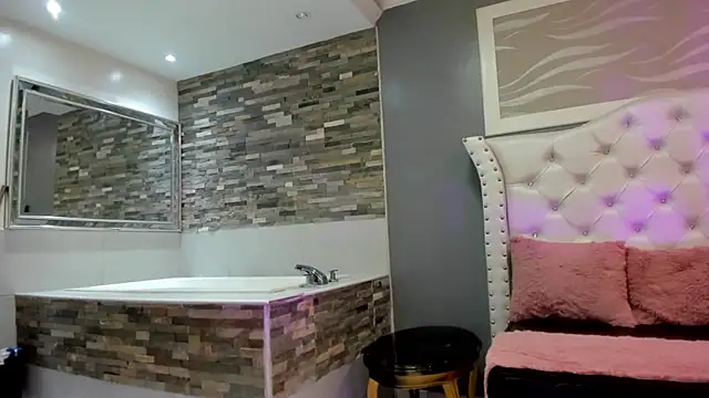  camila ortiz online show from 10-01-25, 07:31