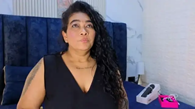 yunkeyc online show from 11-06-25, 02:01