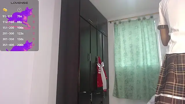 Snapshot of Aprill18_ chatting on 11-15-25, 01:29 Aprill18 online show from 11-15-25, 01:29