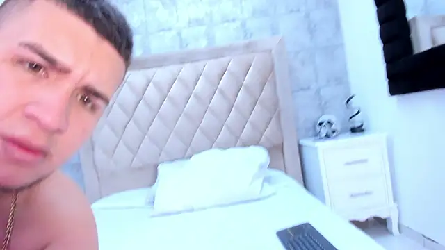 AresAndGabby online show from 09-10-25, 12:27