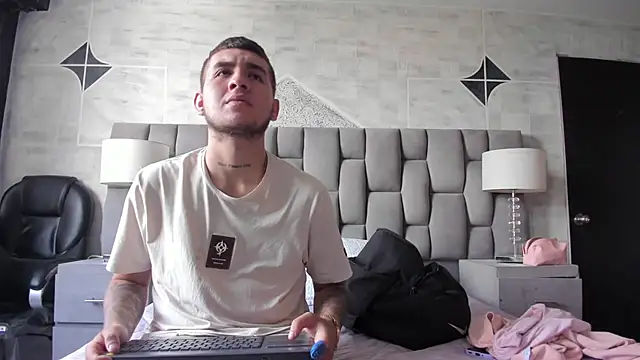 AresAndGabby online show from 09-24-25, 12:30