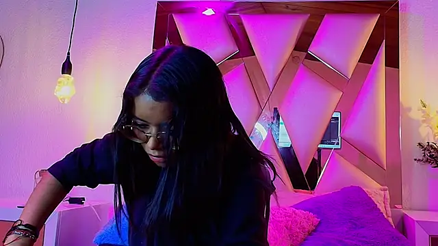 lilith and draven nom online show from 10-16-25, 10:55