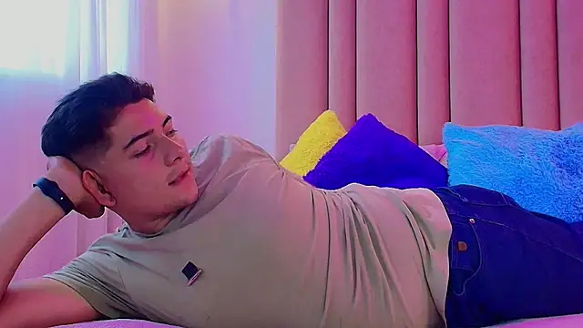 lilith and draven nom online show from 10-24-25, 09:11