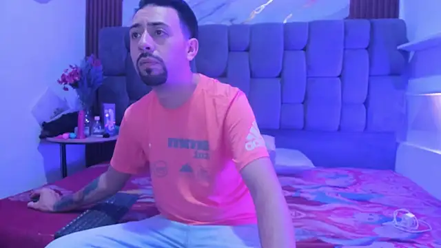 Snapshot of Samy_And_Aron chatting on 10-09-25, 02:09 Samy And Aron online show from 10-09-25, 02:09