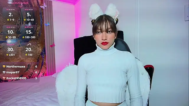 sophia arevalo online show from 10-21-25, 03:29