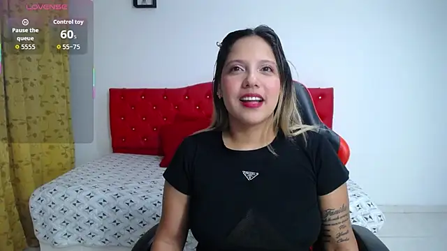 Snapshot of tiana_breeze chatting on 10-30-25, 01:29 tiana breeze online show from 10-30-25, 01:29