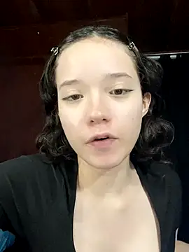 Snapshot of sukubo__ chatting on 11-15-25, 03:26 sukubo online show from 11-15-25, 03:26