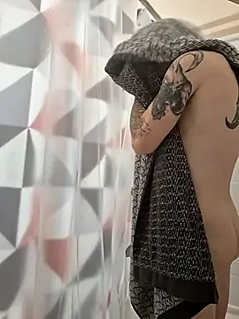 Snapshot of Mr_nightfall chatting on 11-15-25, 01:25 Mr nightfall online show from 11-15-25, 01:25