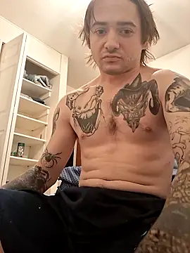 Snapshot of Mr_nightfall chatting on 12-18-25, 04:29 Mr nightfall online show from 12-18-25, 04:29