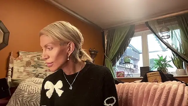 xl uk top trans online show from 01-10-26, 11:23