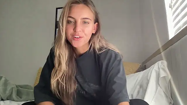 ShaniRea online show from 09-25-25, 08:12