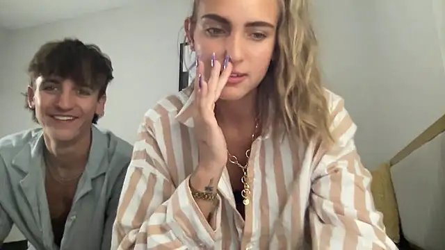 ShaniRea online show from 10-01-25, 03:12